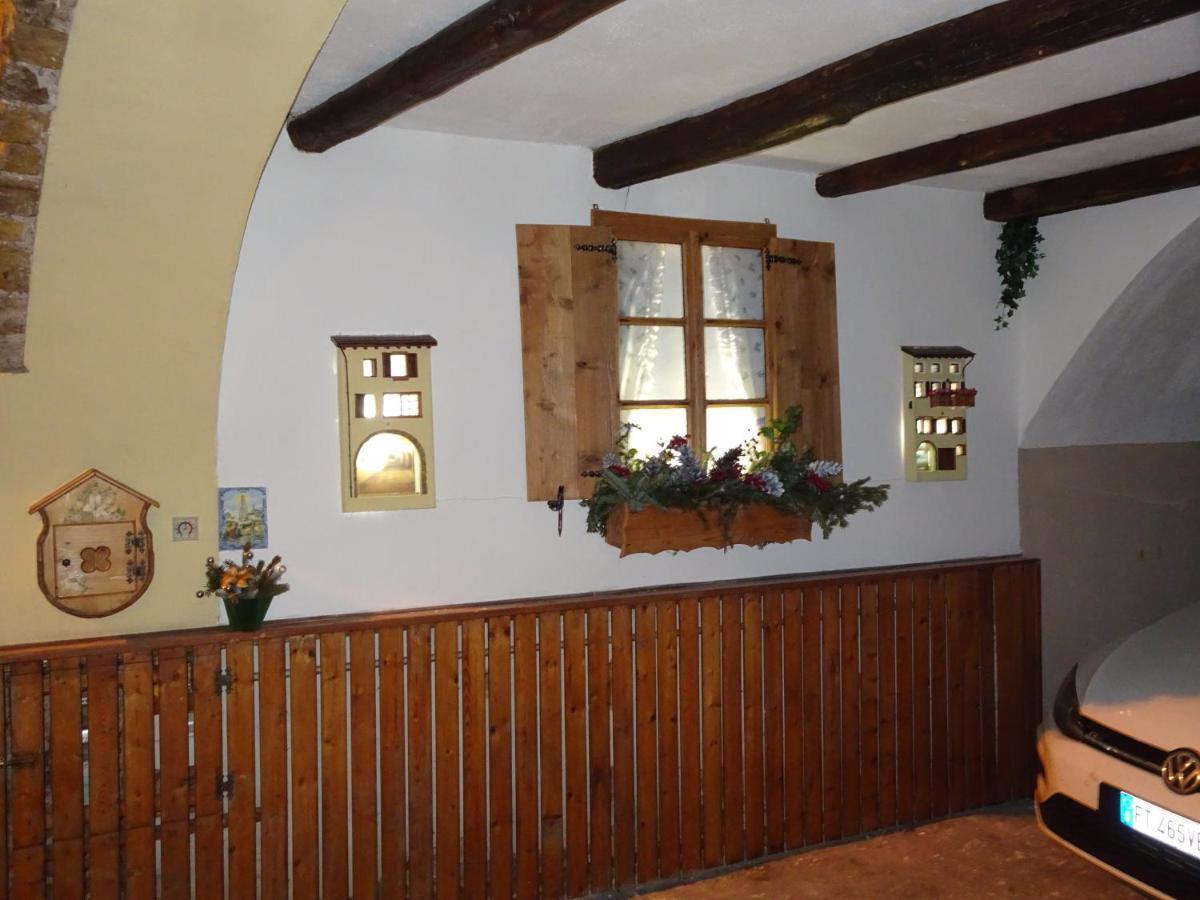 B&B San Valentino Giovo ภายนอก รูปภาพ
